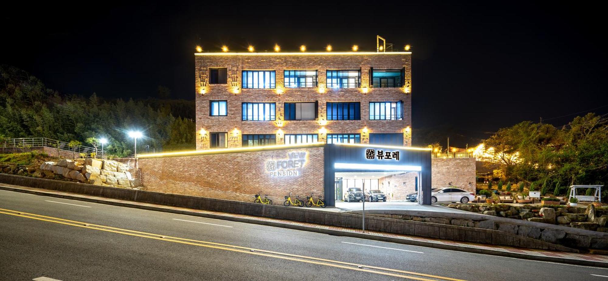 Yeosu View Foret Pension Екстер'єр фото