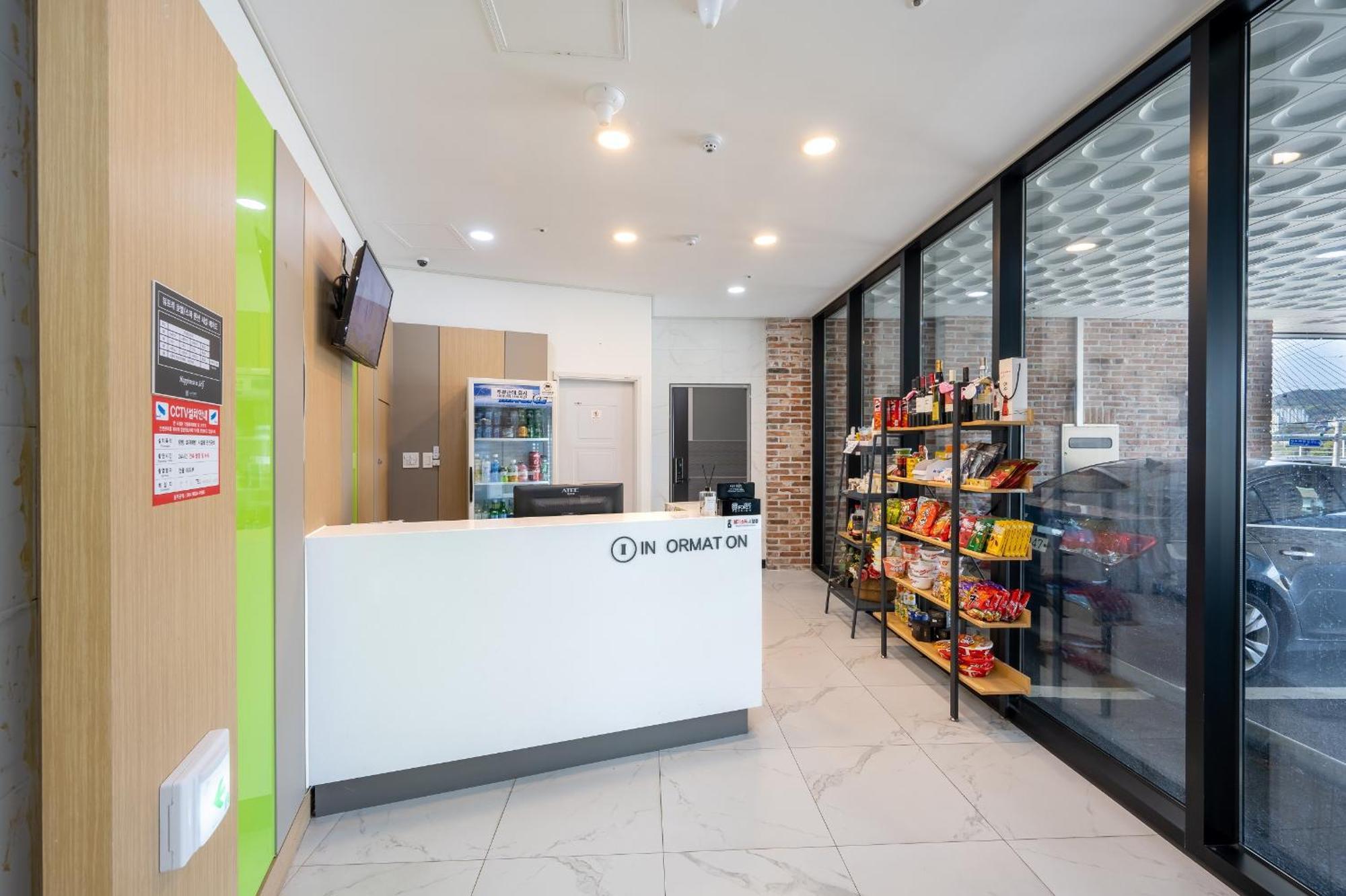 Yeosu View Foret Pension Екстер'єр фото