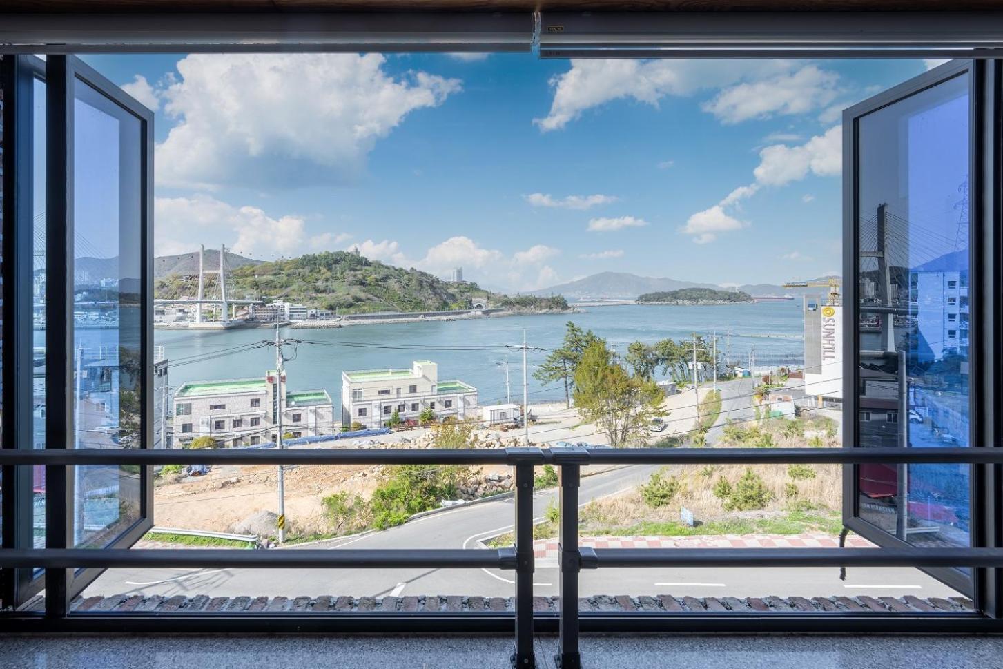Yeosu View Foret Pension Екстер'єр фото