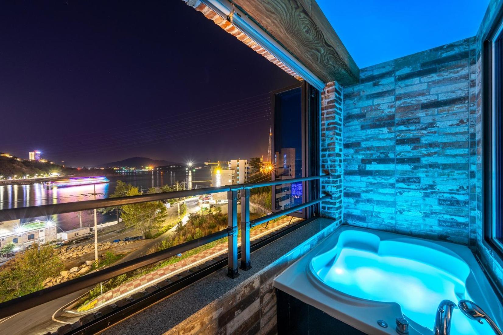Yeosu View Foret Pension Екстер'єр фото