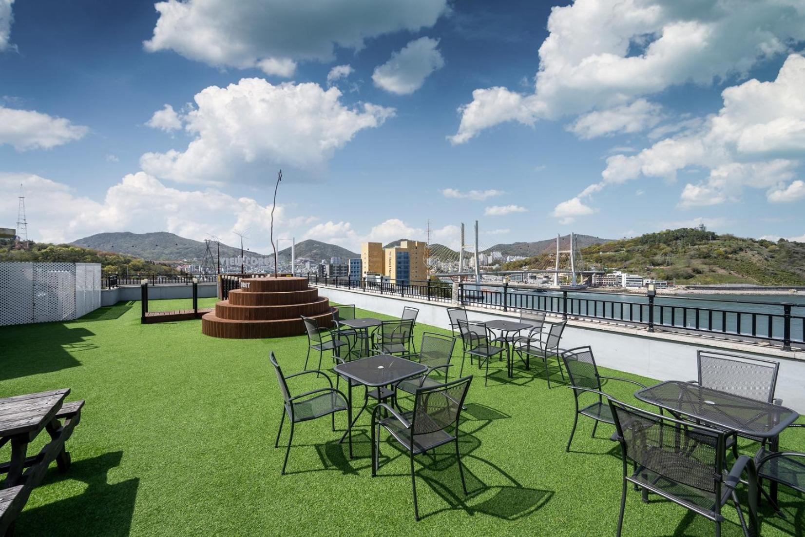 Yeosu View Foret Pension Екстер'єр фото