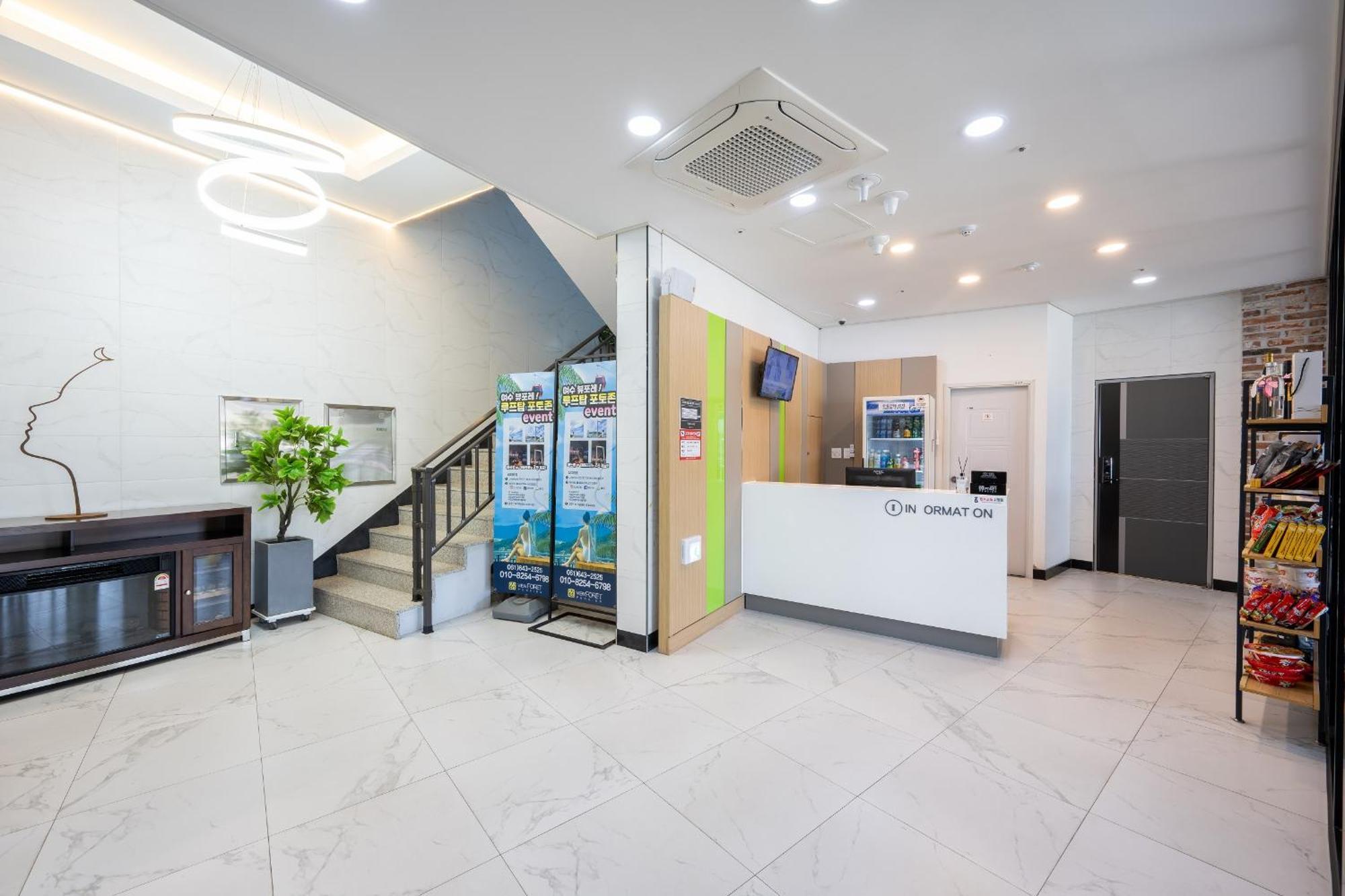 Yeosu View Foret Pension Екстер'єр фото