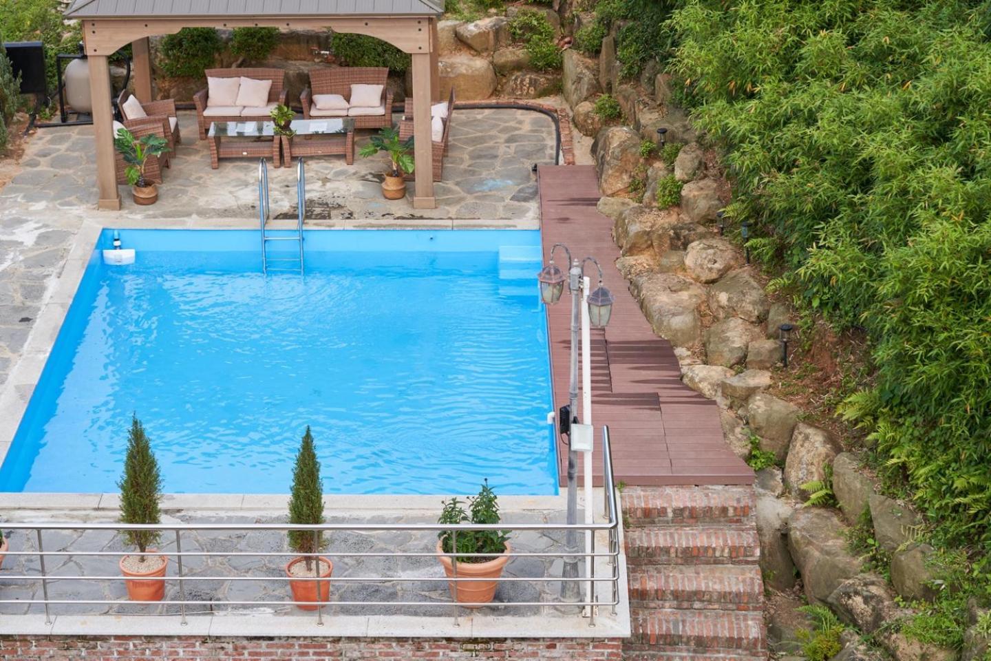 Yeosu View Foret Pension Екстер'єр фото