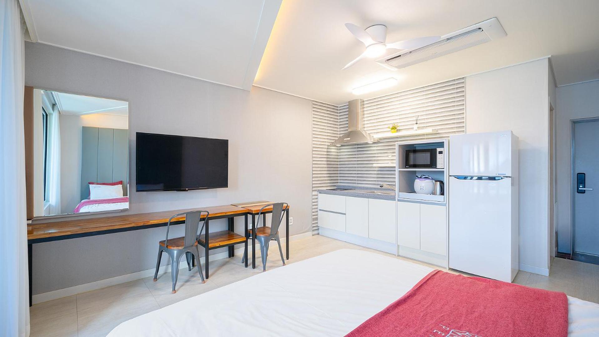 Yeosu View Foret Pension Екстер'єр фото