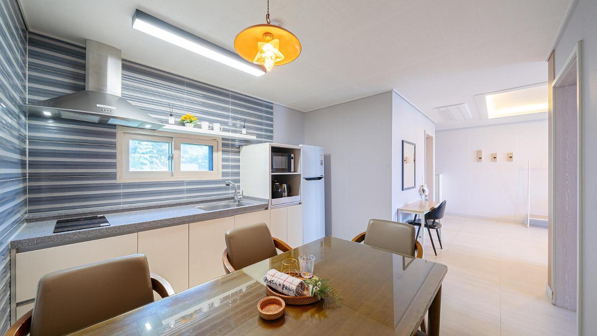 Yeosu View Foret Pension Екстер'єр фото