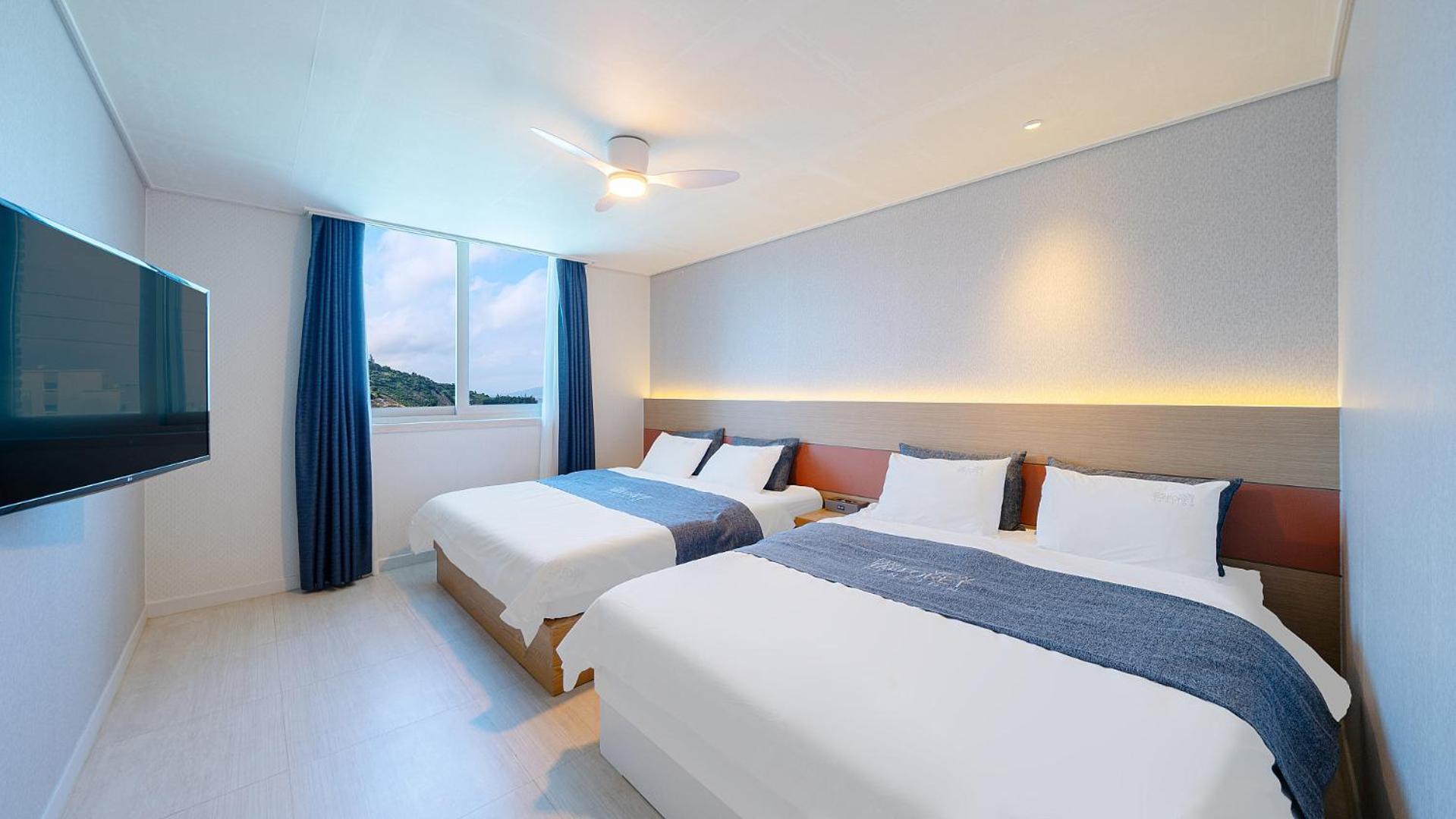 Yeosu View Foret Pension Екстер'єр фото
